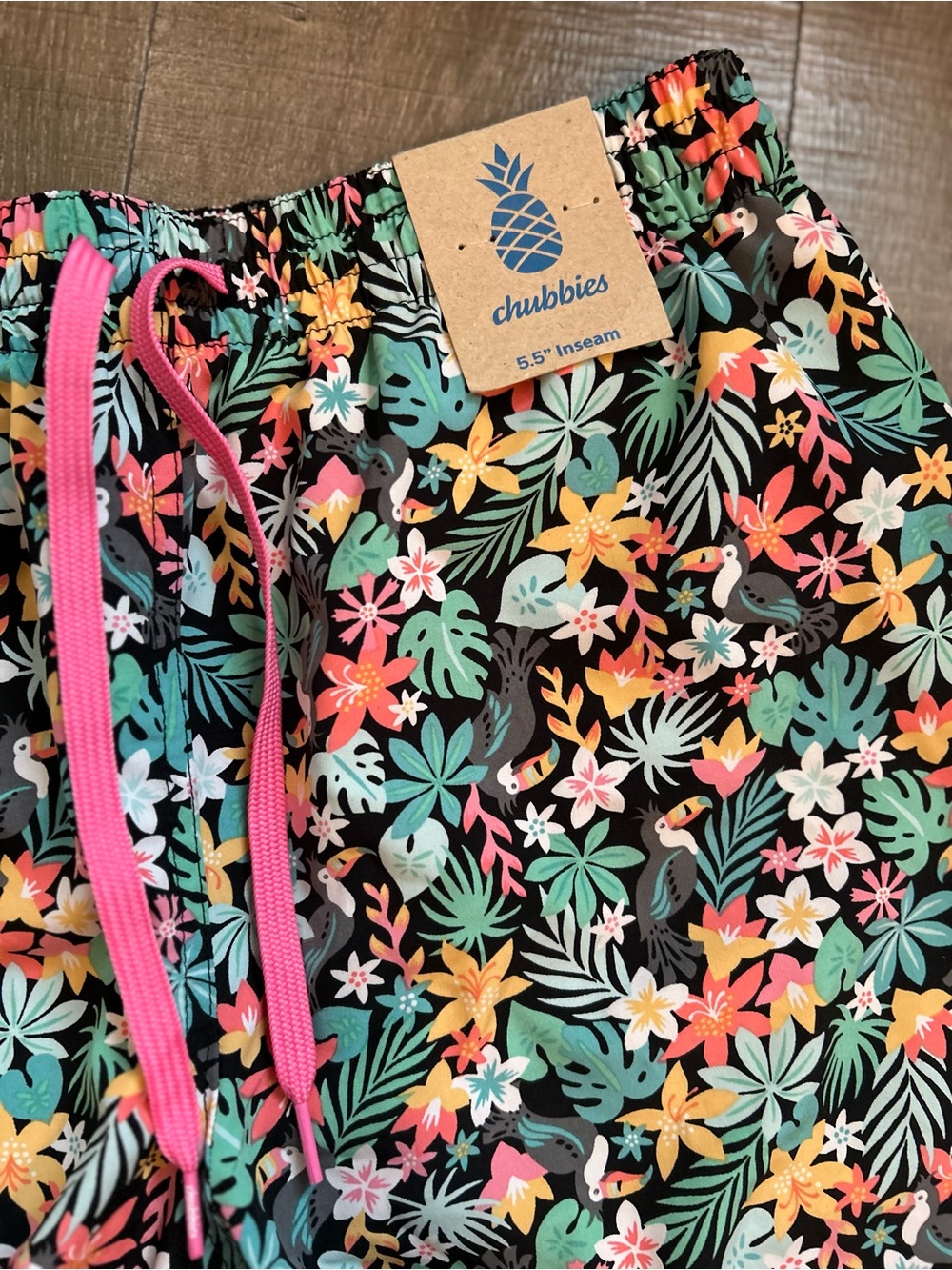 Chubbies Bloomerangs Tropical Swim Trunks Men’s Medium 5.5” Inseam Drawstring - Picture 6 of 8